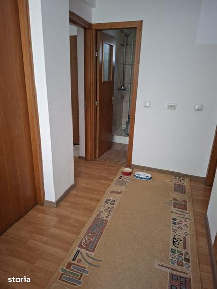 Casă cu 8 camere cu Teren 320 Mp în Militari
