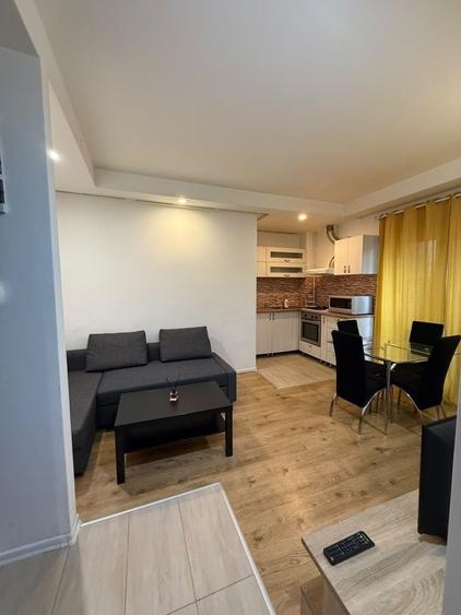 Apartament cu 2 camere semidecomandat în Ștefăneștii de Jos