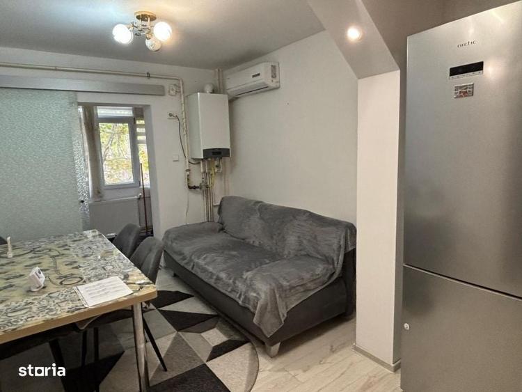 Apartament cu 3 camere decomandat în Rovine