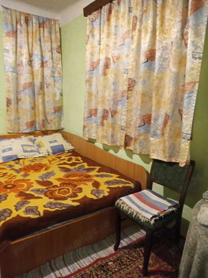 Casă cu 4 camere cu Teren 3922 Mp în Băneasa