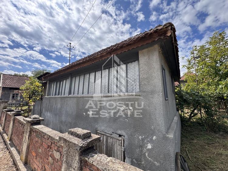 Casă individuală cu 3 camere cu Canalizare în Răcăștia