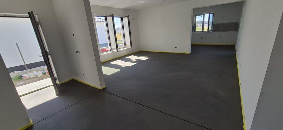 Casă cu 3 camere în Dara
