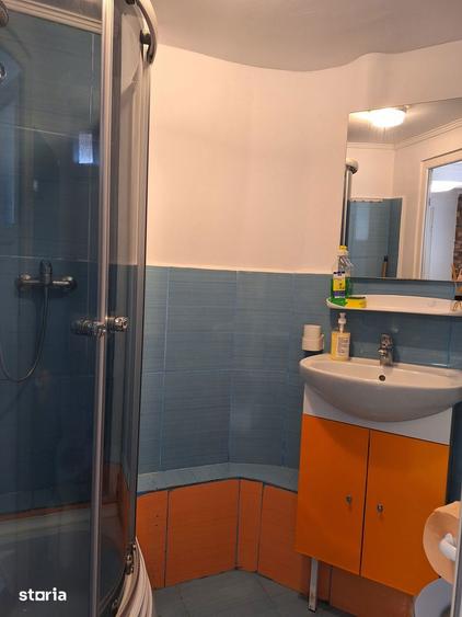 Casă cu 7 camere decomandat cu Teren 183 Mp în Faleza Nord