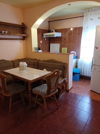 Apartament cu 2 camere semidecomandat în 1 Mai