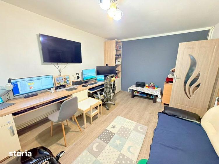 Apartament cu 3 camere decomandat în Mioriței