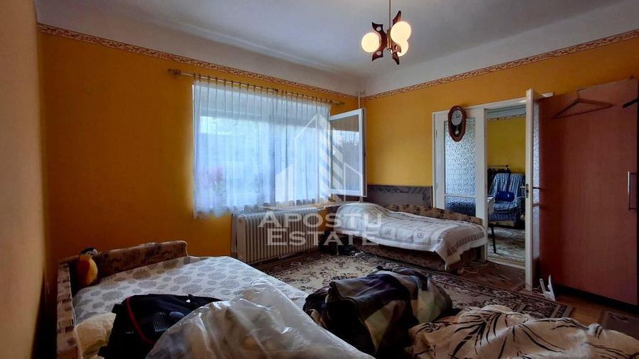 Casă cu 2 camere cu Canalizare în Central