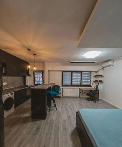Garsonieră nedecomandată, mobilată în Timpuri Noi