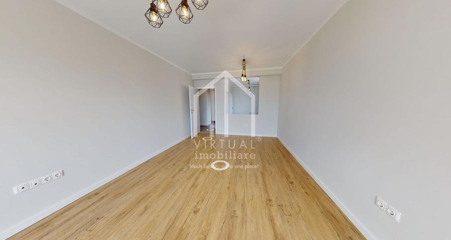 Apartament cu 3 camere decomandat în Exterior Vest