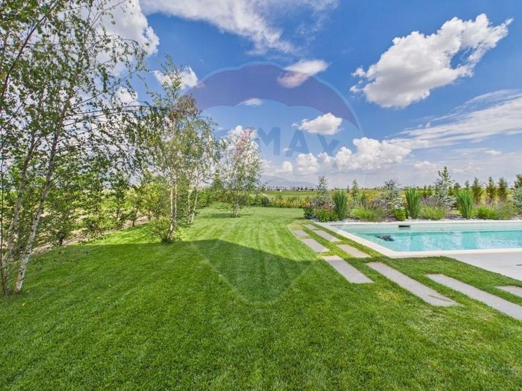 Casă individuală cu 5 camere cu Piscina în Niculești