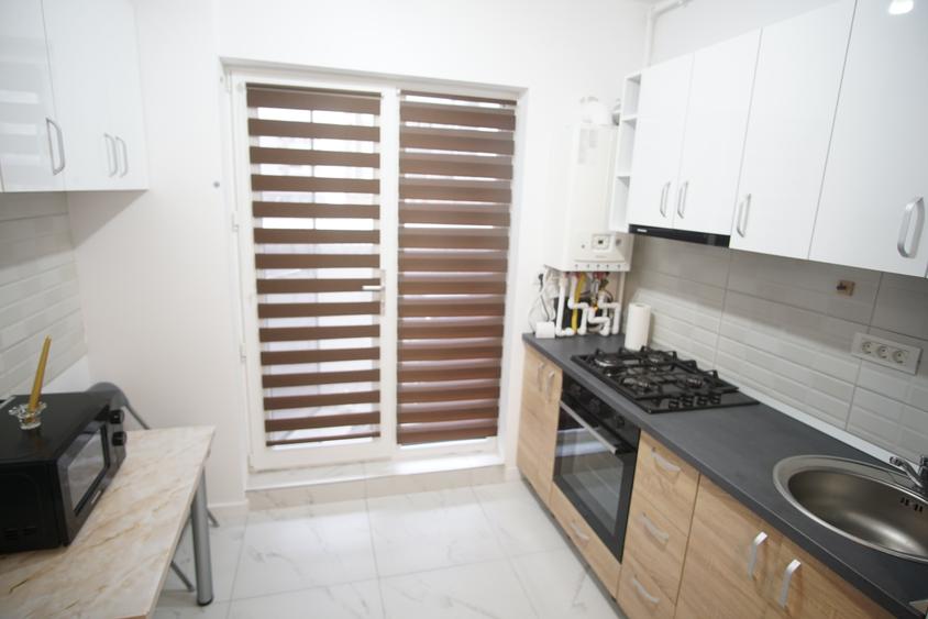 Apartament cu 2 camere nedecomandat în Apărătorii Patriei