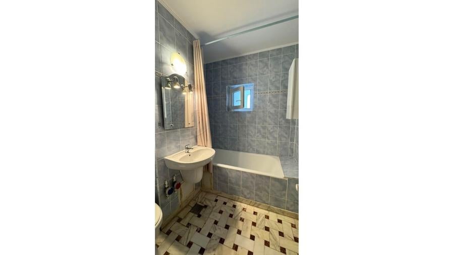 Apartament cu 4 camere decomandat în 1 Mai
