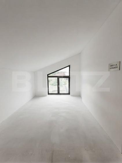 Duplex cu 5 camere cu Canalizare în Ghiroda