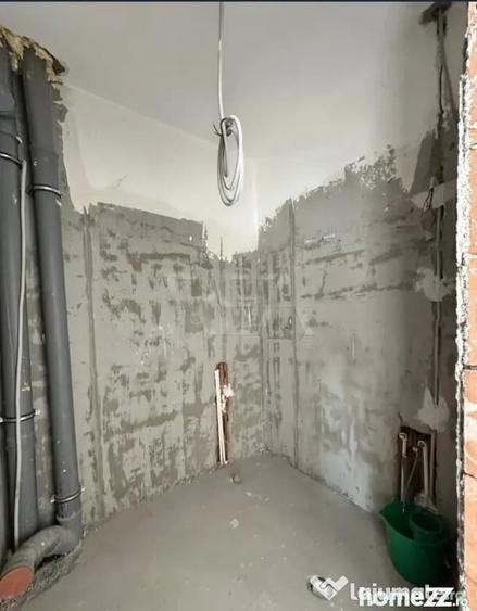 3 camere Avia?iei decomandat, parcare, et. 2, an 2016, 96 m - 2