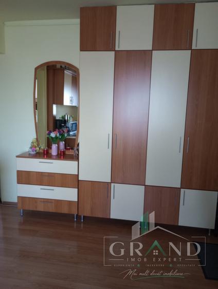 Apartament cu 2 camere decomandat, mobilat în Zorilor