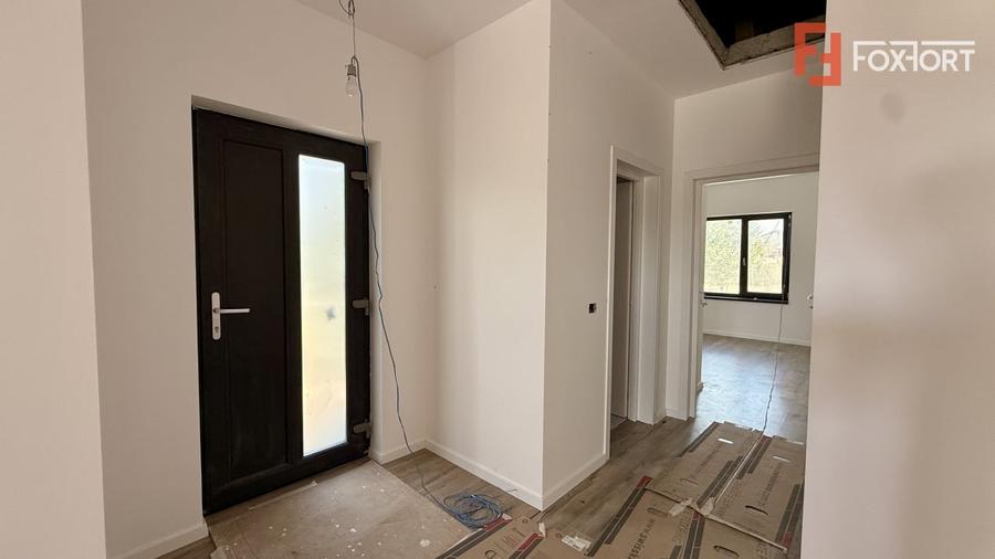 Duplex cu 3 camere cu Canalizare în Albina