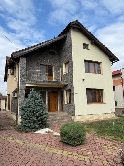 Casă individuală cu 5 camere cu Teren 760 Mp în Micro 1
