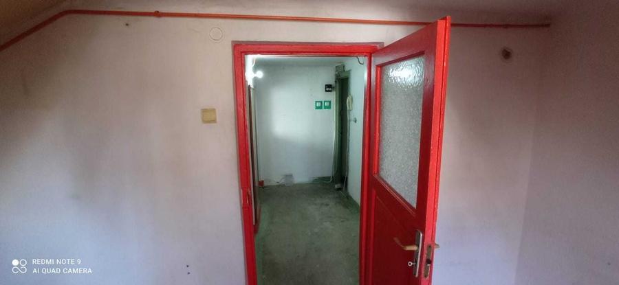 Apartament cu 3 camere decomandat în Sud