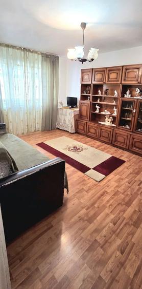 Apartament cu 2 camere semidecomandat în Popoveni
