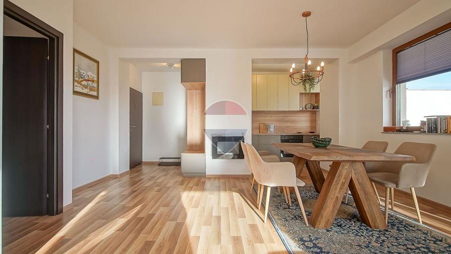 Apartament cu 3 camere semidecomandat, mobilat în Drumul Poienii