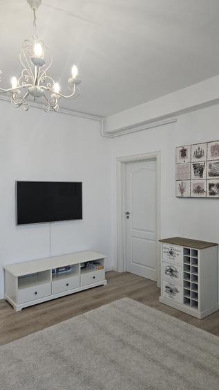 Apartament cu 2 camere semidecomandat în Bucureștii Noi