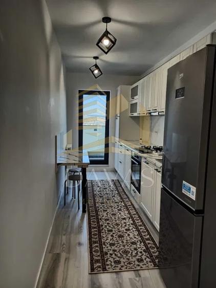 Apartament cu 3 camere decomandat, mobilat în Zorilor