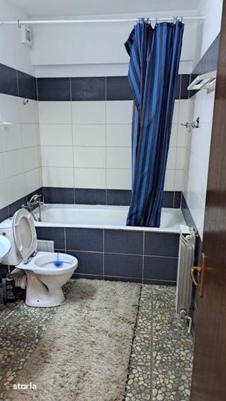 Apartament cu 2 camere decomandat în Zamostea