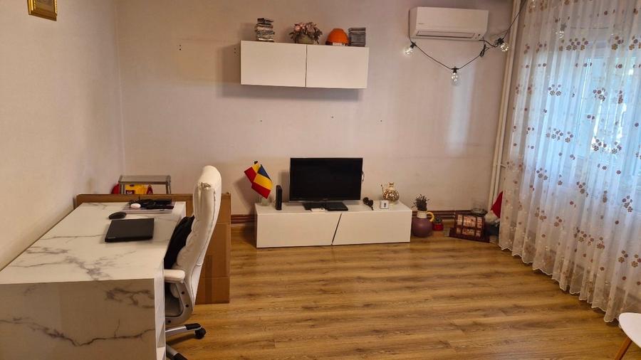 Apartament cu 2 camere decomandat, mobilat în Sebastian