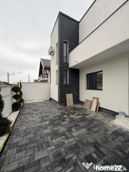 Casă cu 3 camere cu Teren 370 Mp în Central