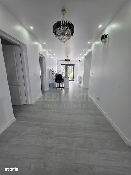 Casă cu 4 camere cu Teren 1191 Mp în Romanești