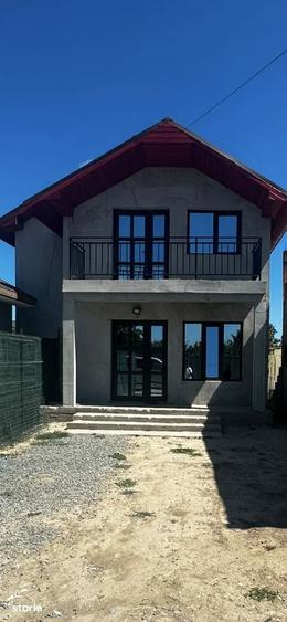 Casă cu 5 camere cu Teren 200 Mp în Lumina