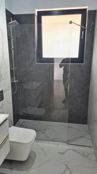 Casă cu 6 camere cu Teren 500 Mp în Tunari