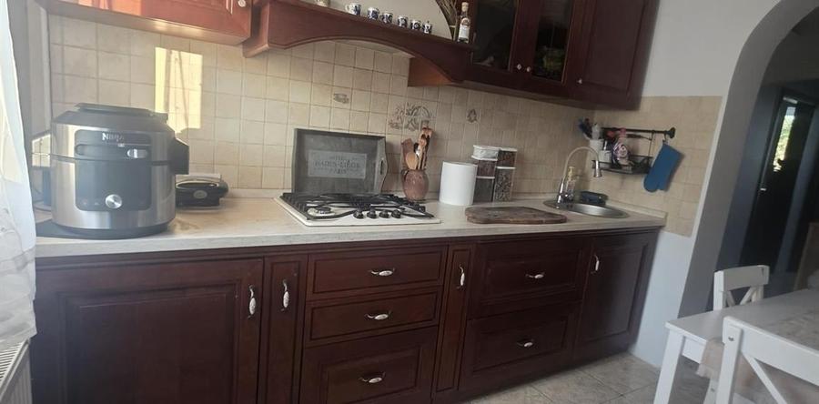 Apartament cu 3 camere decomandat în Titan