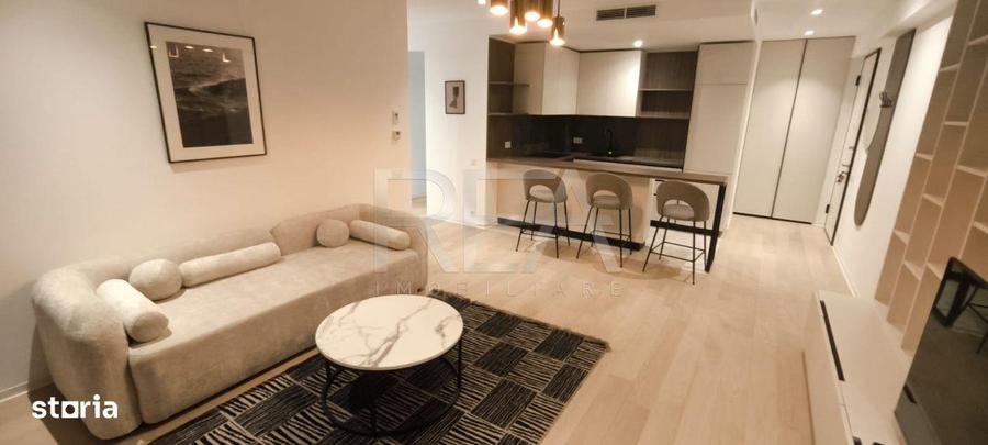 Apartament cu 3 camere semidecomandat, mobilat în Tei