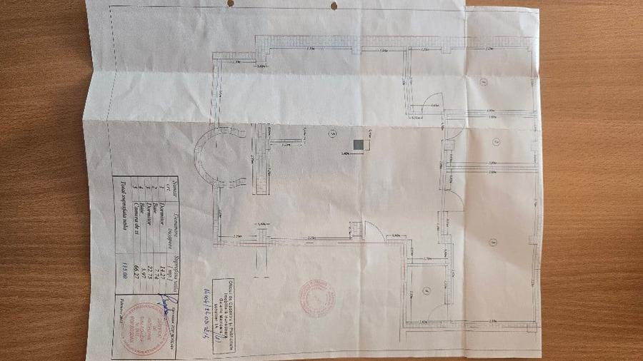 Apartament cu 3 camere decomandat în Dorobanți