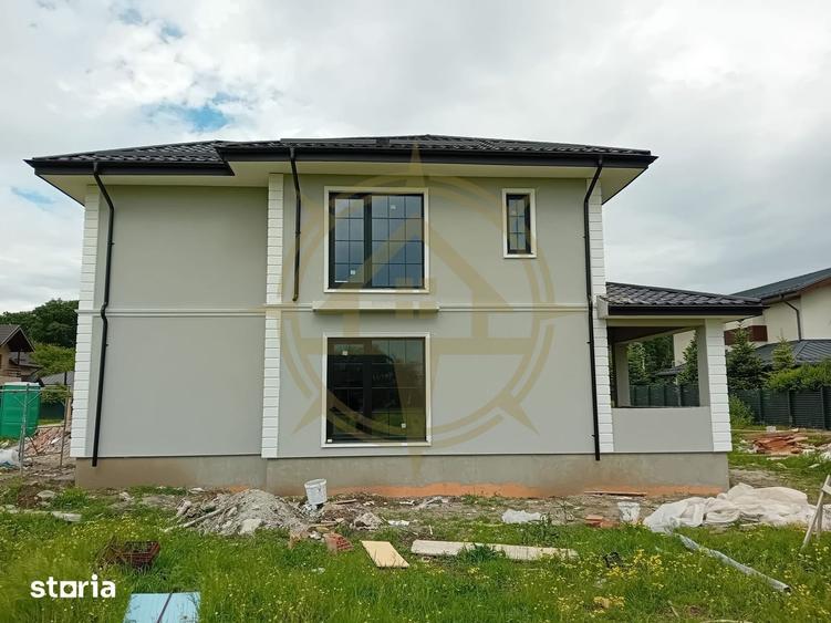 Casă cu 5 camere cu Teren 500 Mp în Corbeanca