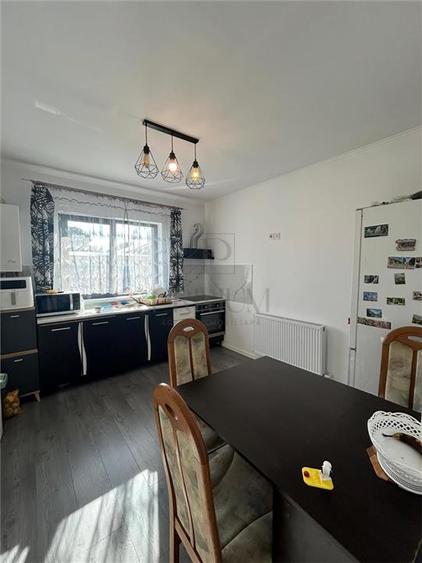 Duplex cu 3 camere cu Canalizare în Sânmihaiu Român