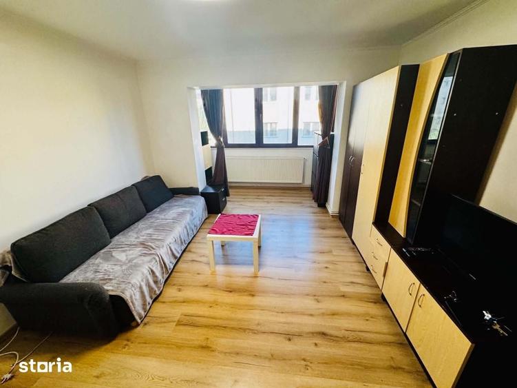 Apartament cu 2 camere de vanzare zona Kaufland Sf. Vineri et 2 - 3