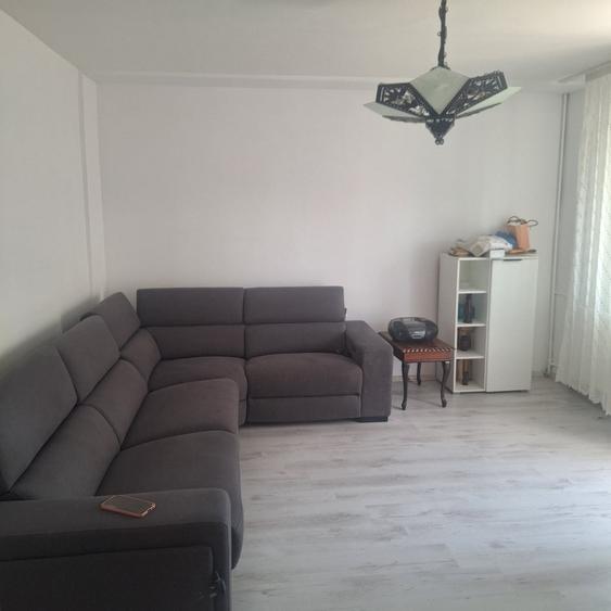 Apartament decomandat în Sebastian