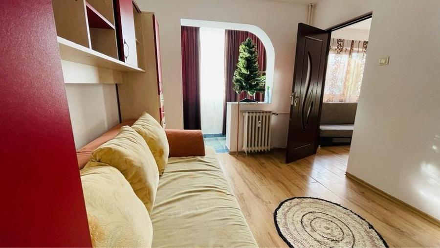 Apartament cu 2 camere nedecomandat în Narcisa