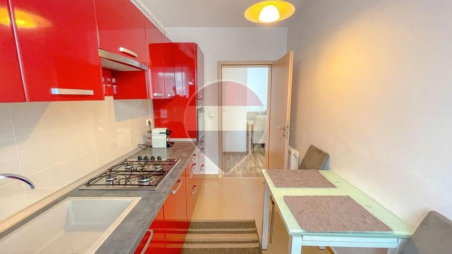 Apartament cu 2 camere decomandat, mobilat în Tractorul