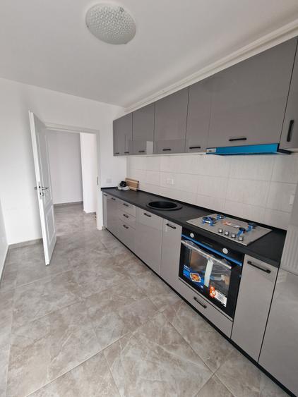 Apartament cu 3 camere decomandat în Brâncoveanu