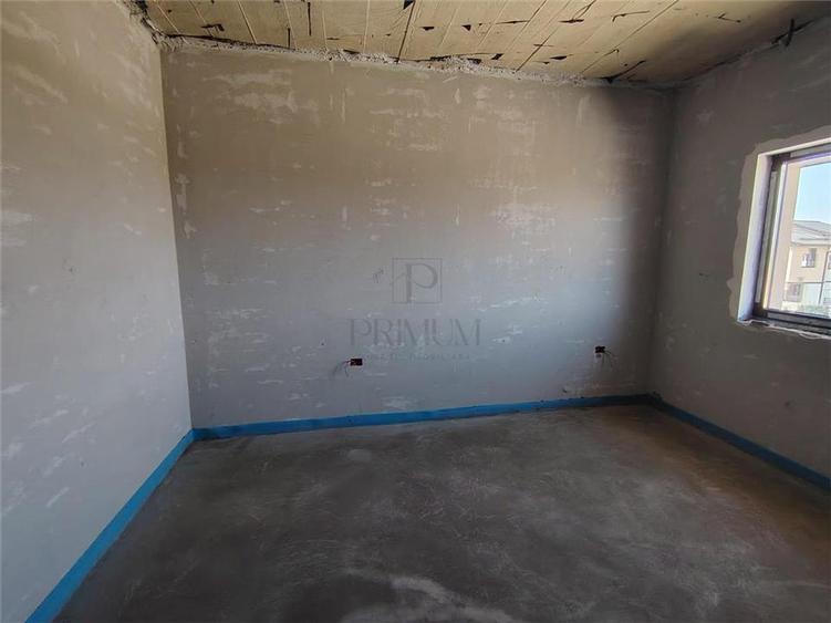 Duplex cu 4 camere cu Canalizare în Moșnița Veche