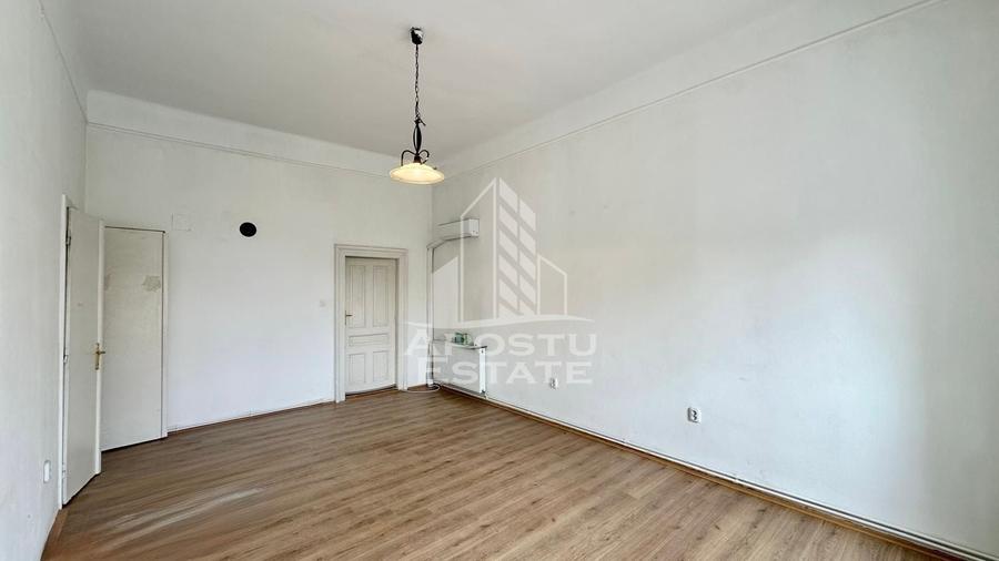 Apartament cu 2 camere decomandat, mobilat în Elisabetin