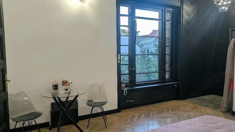 Garsonieră decomandată în Central