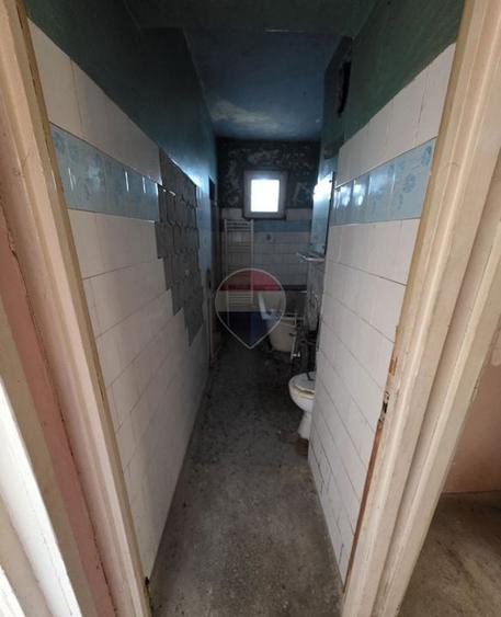 Apartament cu 3 camere semidecomandat în Șagului