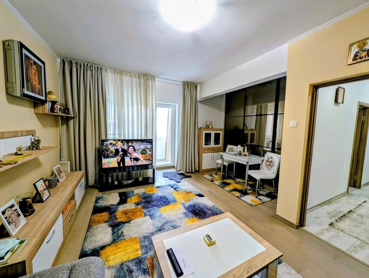 Apartament cu 2 camere decomandat în Pajura