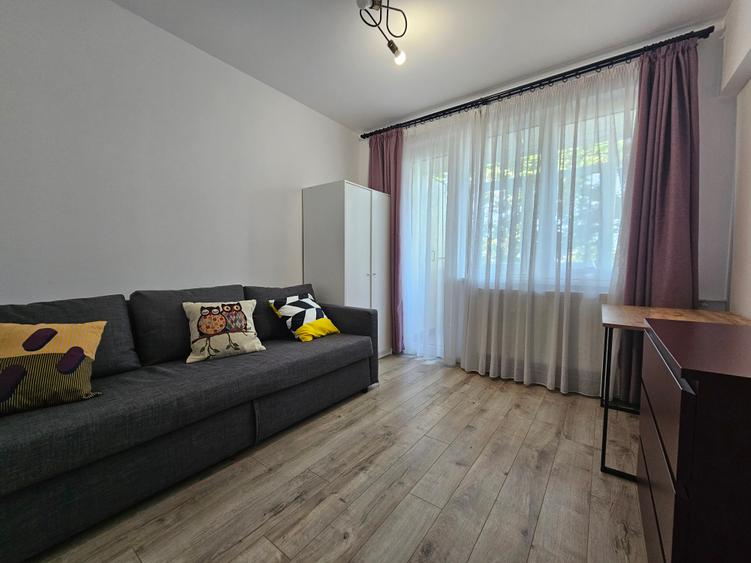 Apartament cu 3 camere semidecomandat, mobilat în Gara de Nord