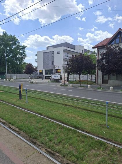 Garsonieră decomandată în Eroii Revoluției