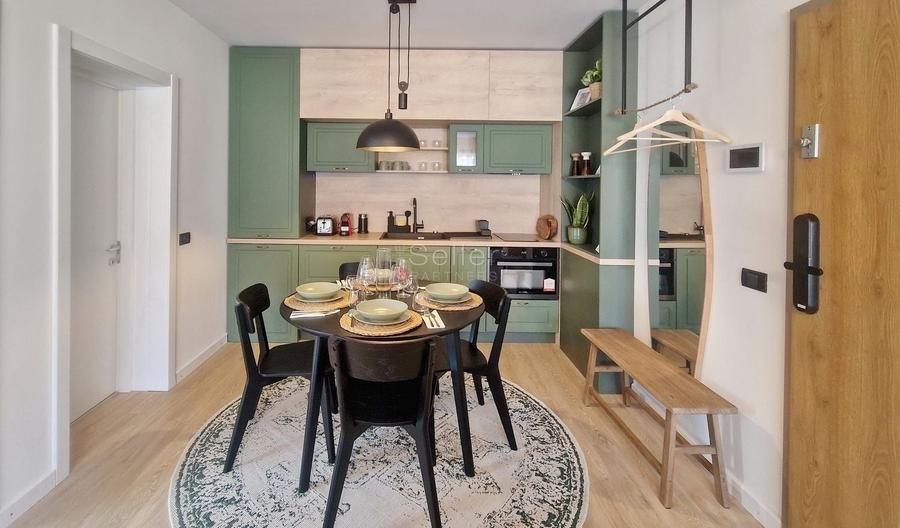 Apartament cu 2 camere semidecomandat, mobilat în Poiana Brașov