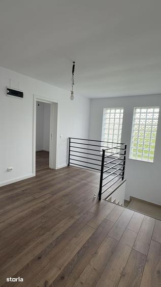 Casă cu 5 camere cu Teren 642 Mp în Pictor Rosenthal